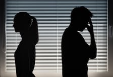 "애 낳으면 5000만원·집 절반 줘"…아내 '계약서'에 남편 "정이 뚝"