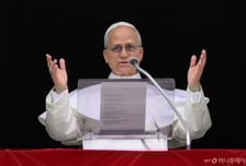 레오 14세 교황 "전쟁 축복 못한다" 비판에, 트럼프 욕세례