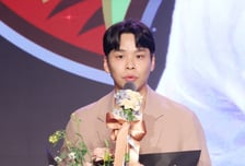 [포토] 정민수 '내년에도 받을게요'