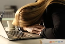 "받은 만큼만 일하겠다" 회사서 5시간 '쿨쿨'…당당한 중국 여직원