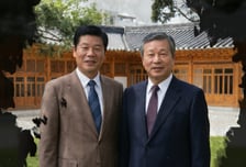 AI로 재조명한 SK 선대 회장들…"위기를 두려워하지 마라"