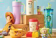 "우디·버즈가 내 손 안에"…스벅, '토이스토리' 음료·굿즈 출시