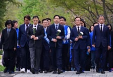 [현장+]부·울·경 선봉장 돼 봉하마을 돌아온 '盧 마지막 비서관' 김경수