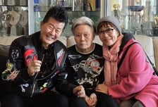 '200억 기부' 하춘화, 치매 투병 옥경이에 거금 전달…"너무 감사"