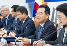 석화기업 "3·4월 합성수지 인상분 축소...국내우선공급도 협조"