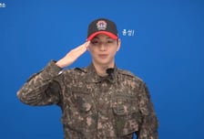 강다니엘, 육군훈련소 분대장 됐다…"훈련병 이끈다는 자부심"