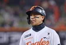 "(손)아섭 잘됐으면 좋겠다, 경기 뛰는 게 맞아" 달 감독의 덕담, 'KBO 안타 1위' 트레이드로 보내고 축복을 빌었다 [대전 현장]