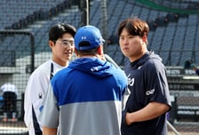 [포토] '이 튼튼한 하체는 누구의 하체?'