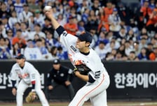 [포토] '무실점 이어가는' 문동주