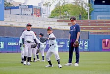NC 선수단-야구 꿈나무 특별한 만남, 김주원 "오늘 경험이 좋은 기억으로 남길"... 프로야구선수협 시즌 2번째 '두드림' 성료