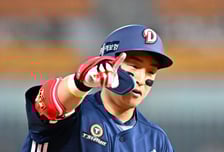 손아섭 곰 타선 깨웠다! 양의지도 시즌 첫 대포... '쾅쾅쾅쾅' 두산, SSG에 11-3 대승 [인천 현장리뷰]