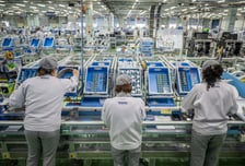 '나프타 대란'…일본 최대 욕실업체, 욕조 수주 중단 '위기'