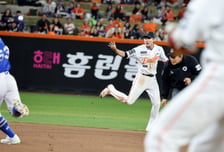 [포토] '이정도면 달인수비수' 심우준
