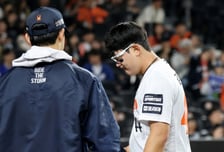 '필승조 다 보내더니' 한화, 불펜 충격적 볼질... '손아섭과 트레이드' 좌완까지 2군행? 투수 한 명이 급하다 [대전 현장]