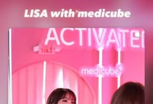 김병훈 에이피알 대표 SNS에 블랙핑크 리사 뜬 이유는