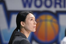 '위성우 후임' 전주원, 우리은행 새 사령탑 "다시 최고의 자리 오르겠다"... WKBL 여성 감독 3인 시대