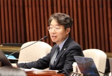 與최기상 "불평등 해소, 한국은행 역할은?"…신현송 "금융 안정"