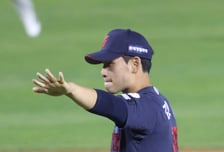 'ABS 갖고 노네' 사직 스쿠발 잠실 강림! 롯데 김진욱, 6이닝 무실점 KKKKK→우승팀도 못 버텼다 [잠실 현장]