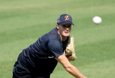 [한번에쓱] 이글스 마무리 김서현 부진에 '이글스 새 마무리로 보직변경한' 잭 쿠싱