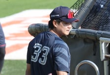 [포토] 손호영 '쌍검 타법으로 간다'