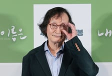 "조진웅, 은퇴할 줄 몰랐다…식사 제안도 거절" 정지영 감독이 전한 근황