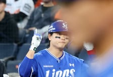 [포토] '1회초 두번째 나와서 안타' 박승규