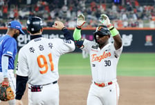 [포토] '2회말 1점 더' 페라자