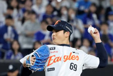 [포토] '삼성전 역투펼치는 강건우'