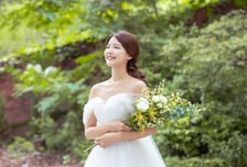 "축의금 수금 파티?"...40살 직장동료의 '독신파티' 초대장에 당황