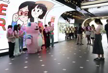 "행운의 하이파이브"…롯데면세점, 서울시 해치와 손잡고 외국인 유치 박차