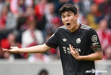 김민재도 벤치서 놀랐다 '시작 35초 만에 호러쇼' GK 노이어 "난 최악이다" 자책... 그래도 후반에 '야신 모드'