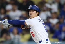 김혜성 '前 KBO 좌승사자 나왔다고 교체?' 마침내 시즌 1호 홈런 폭발!
