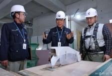 김영훈 노동부 장관, 안전한 일터 지킴이와 함께 건설현장 점검 나서