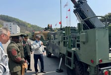 SNT다이내믹스 'LTV탑재형 120㎜ 박격포체계' 해병대사령부 전시