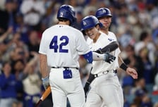 '드디어 터졌다' 김혜성 1호 홈런 폭발!→오타니 'KKKKKKKKKK' 압권의 활약 '2승' 완벽하게 도왔다