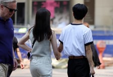 '4월에 28도'…유통업계 여름 경쟁, 한달 빨라졌다