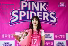 'FA 최대어' 정호영, 흥국생명 품으로…3년 연봉 5억4000만원