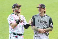 [포토] 오스틴-웰스 '아가들 재롱에 물개박수'