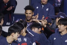 [포토] 로드리게스 '땡큐 레이예스'