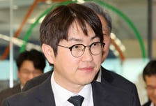 하정우, 출마설에 "지금은 순방이 중요…다녀와 말씀드릴 것"