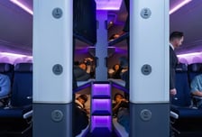 "이코노미석도 누워 갈 수 있다"…'수면 캡슐' 도입한 항공사