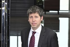 혁신의 상징이 된 대가?…샘 올트먼, 왜 화염병 공격 대상이 됐나