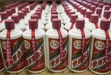 "한 병에 30만원"…사두면 돈 되는 술의 추락