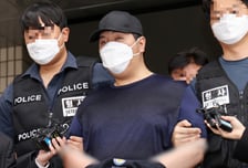 흉기 살인 뒤에도 태연히 흡연...'일베' 인증한 사이코패스 [뉴스속오늘]