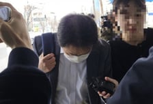 '회식 몰카' 장학관, 친인척집까지 '몰카' 설치…피해자만 41명