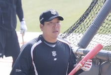 'KT맨' 김현수, 'LG 레전드' 박용택 밀어냈다! KBO 통산 출장 단독 4위 진입→'2238경기' 대단하네