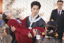 '21세기 대군부인' 변우석, 아이유 지키기 위해 '대비' 공승연과 대립