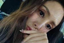 '성매매 논란' 지나, 결혼·출산?…웨딩드레스 이어 유모차까지