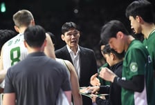 "6강도 못 갈 거라 했는데..." 정규 3위→PO 탈락, 김주성 DB 감독 "200% 이상 해준 선수들 고마워" [부산 현장]