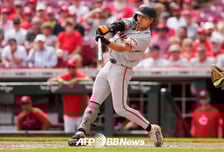 '대박' 이정후 상승세 미쳤다! '2안타→2안타→0→2안타→안타→3안타→안타' 173.2㎞ 레이저 안타+득점+볼넷 활약